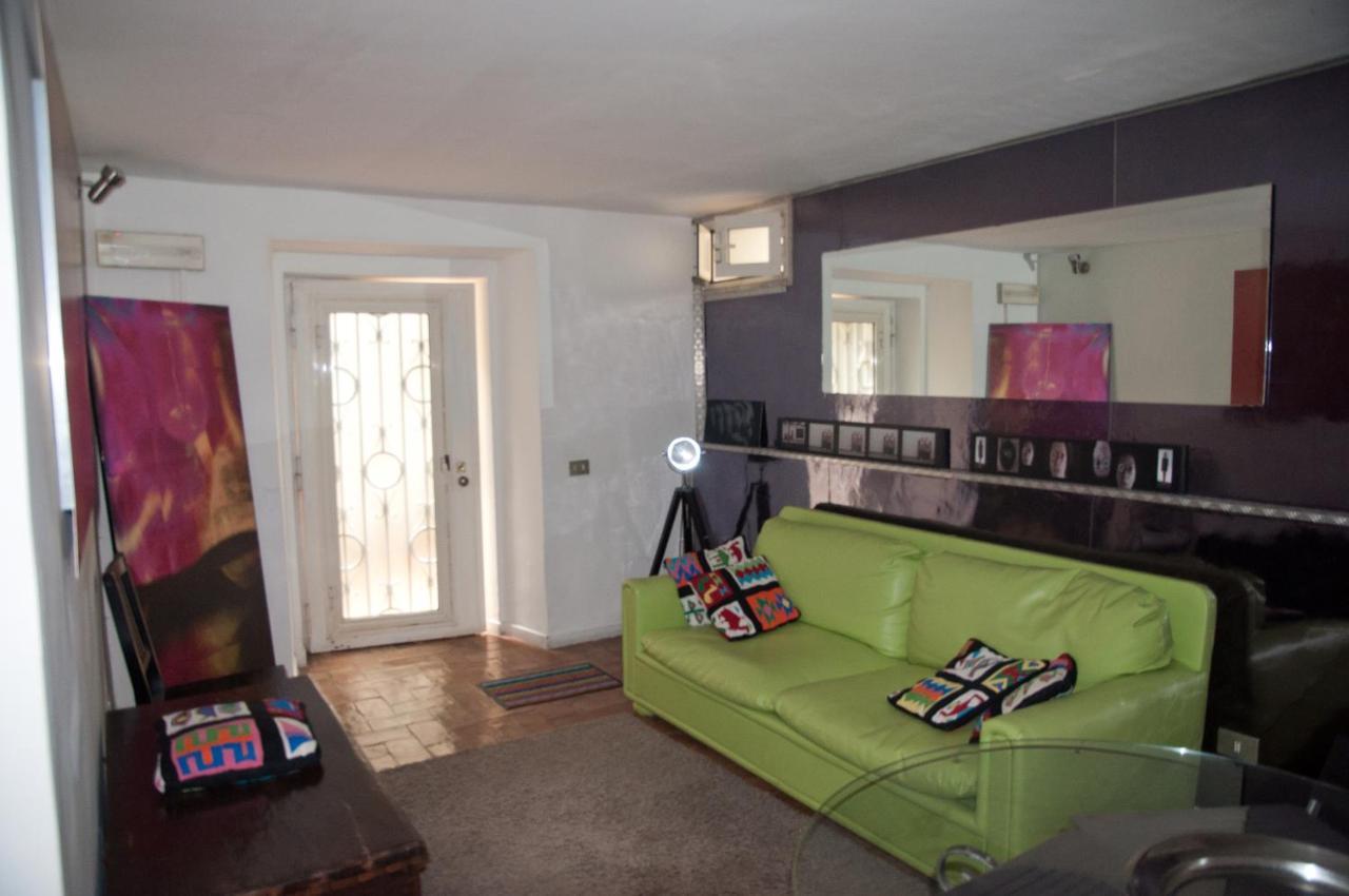 Residenza Le Rose Villa D'Arte เนเปิลส์ ภายนอก รูปภาพ