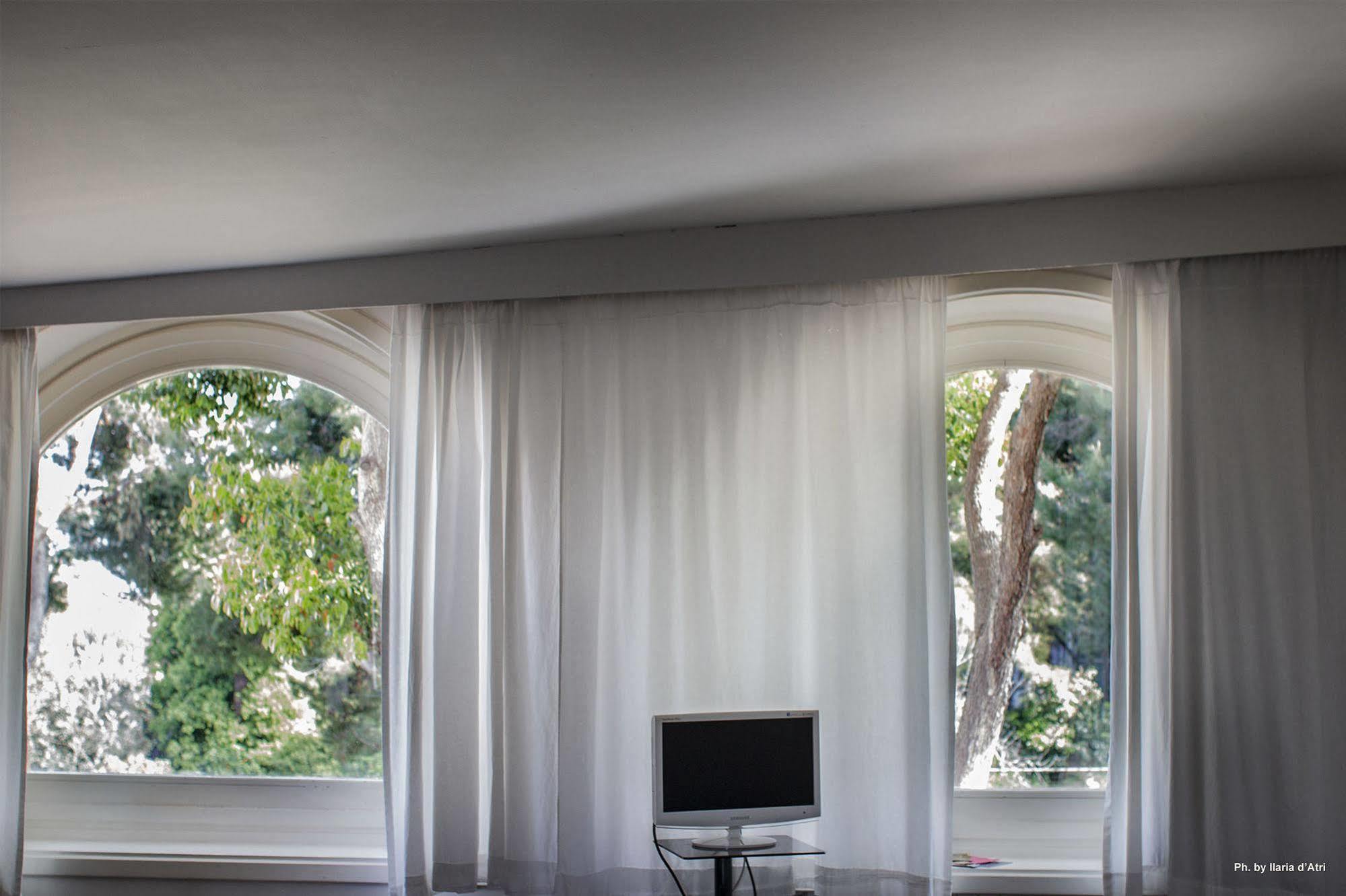 Residenza Le Rose Villa D'Arte เนเปิลส์ ภายนอก รูปภาพ